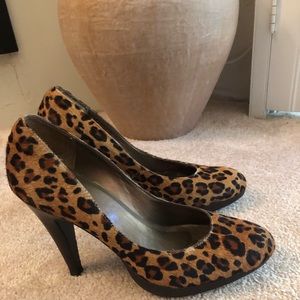 Leopard Pumps, size 7